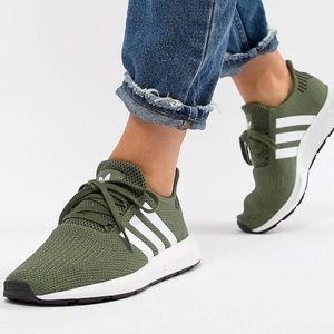 adidas Orginals Swift Run Sneakers in Green